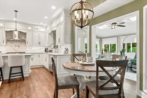 824 Sterling Avenue Geneva IL 60134