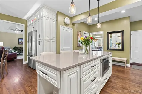 824 Sterling Avenue Geneva IL 60134