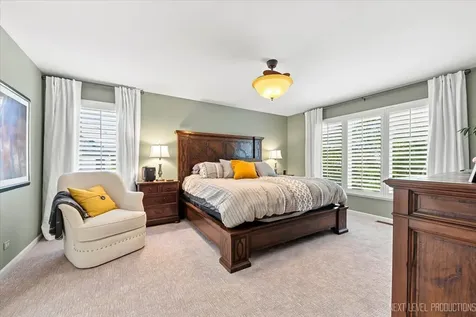 824 Sterling Avenue Geneva IL 60134