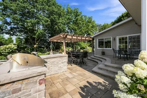 824 Sterling Avenue Geneva IL 60134