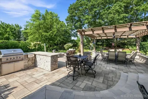 824 Sterling Avenue Geneva IL 60134