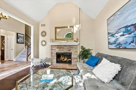 824 Sterling Avenue Geneva IL 60134