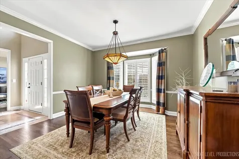 824 Sterling Avenue Geneva IL 60134