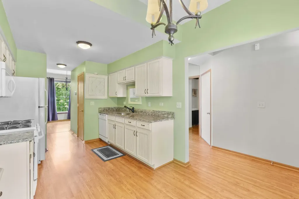 2212 Rossiter Parkway Plainfield IL 60586