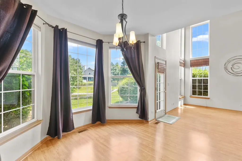 2212 Rossiter Parkway Plainfield IL 60586