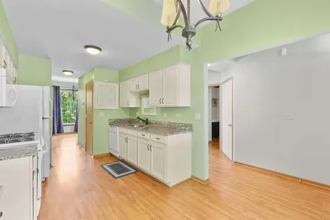 2212 Rossiter Parkway Plainfield IL 60586