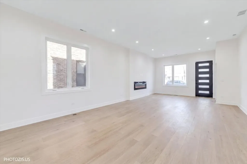 6538 South Kimbark Avenue Chicago IL 60637