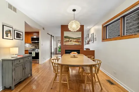 1050 West Webster Avenue Chicago IL 60614
