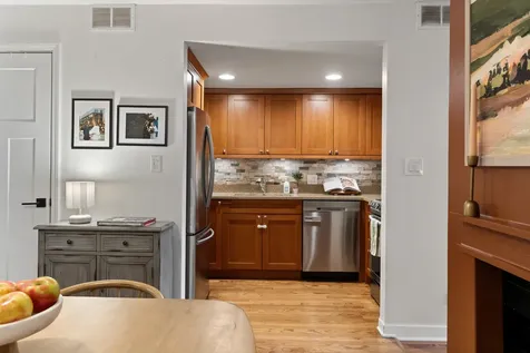 1050 West Webster Avenue Chicago IL 60614