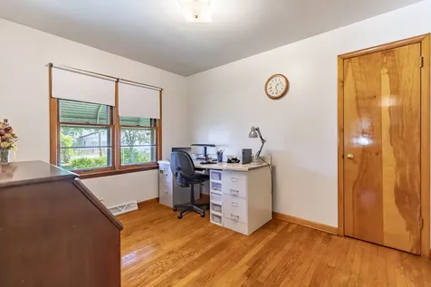17337 Roy Street Lansing IL 60438