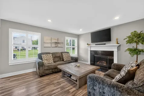 359 Sundance Drive Bartlett IL 60103