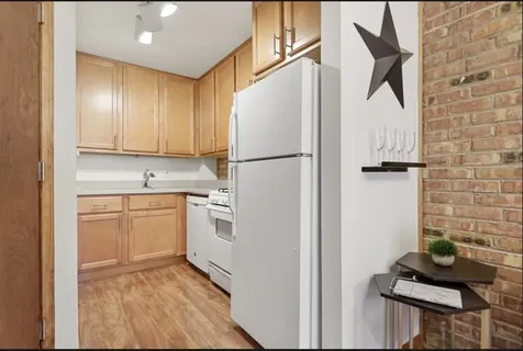 639 West Wellington Avenue Chicago IL 60657