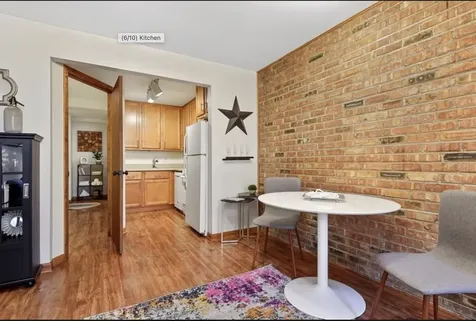 639 West Wellington Avenue Chicago IL 60657