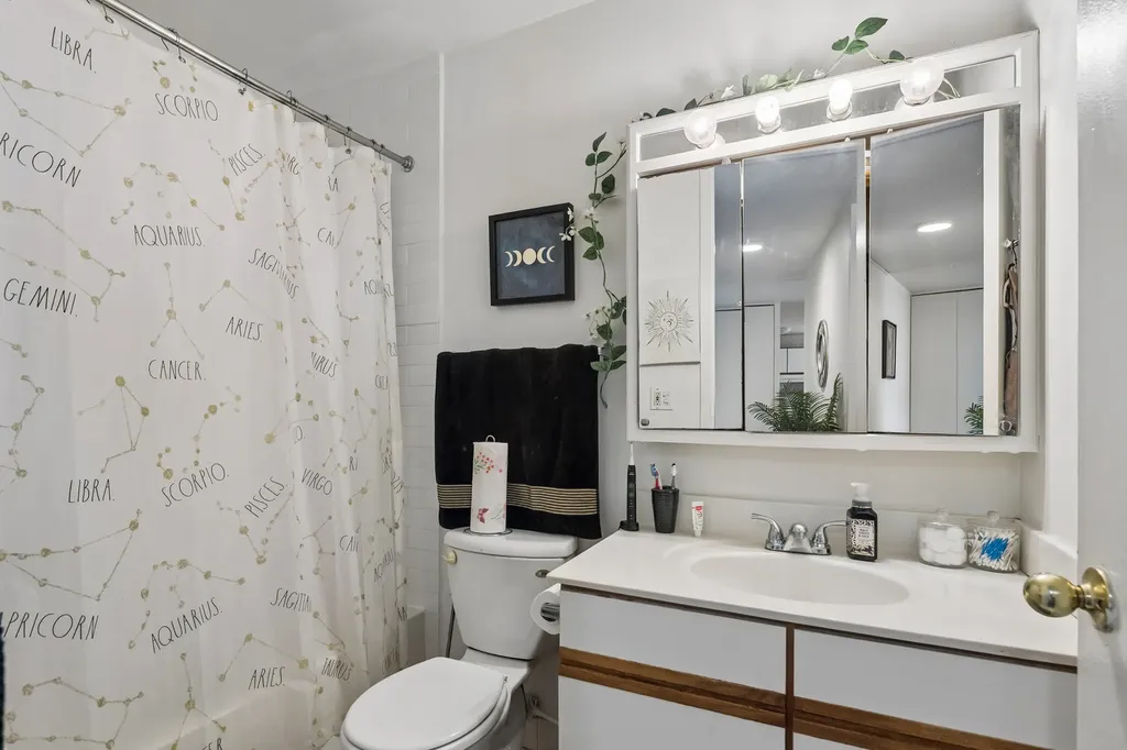 3001 South Michigan Avenue Chicago IL 60616