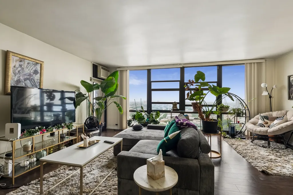 3001 South Michigan Avenue Chicago IL 60616