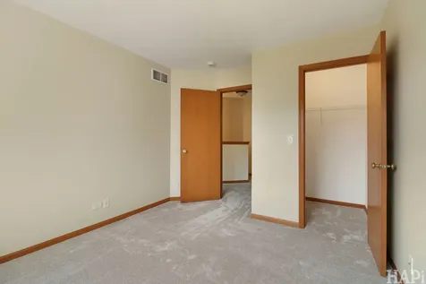 669 Morris Court Lakemoor IL 60051