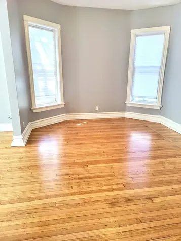 6622 South Saint Lawrence Avenue Chicago IL 60637
