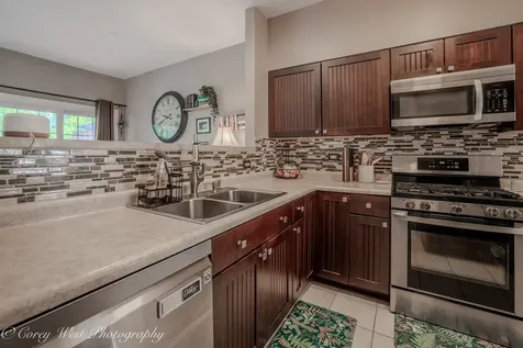 163 North Barton Trail Batavia IL 60510