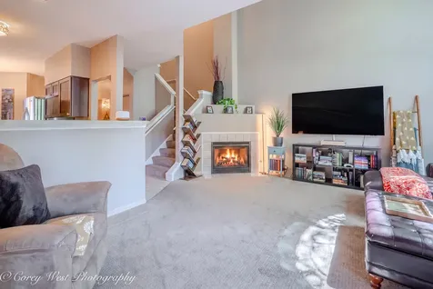 163 North Barton Trail Batavia IL 60510