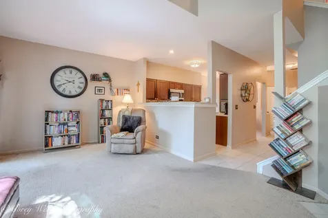 163 North Barton Trail Batavia IL 60510