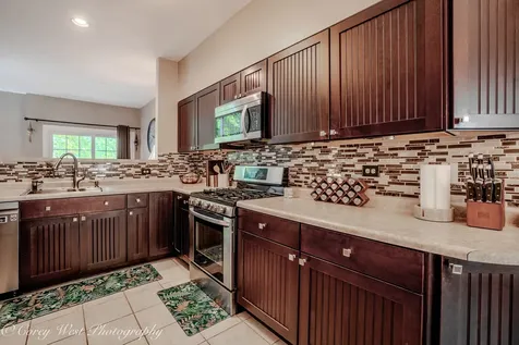 163 North Barton Trail Batavia IL 60510