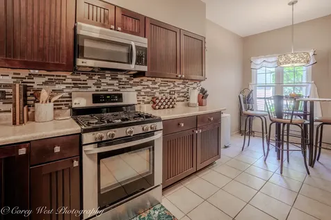 163 North Barton Trail Batavia IL 60510