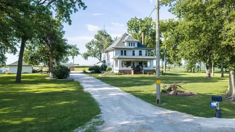 467 North 42nd Road Mendota IL 61342