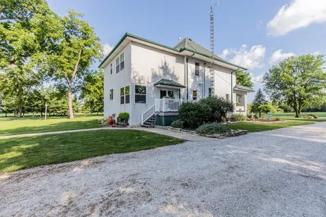 467 North 42nd Road Mendota IL 61342