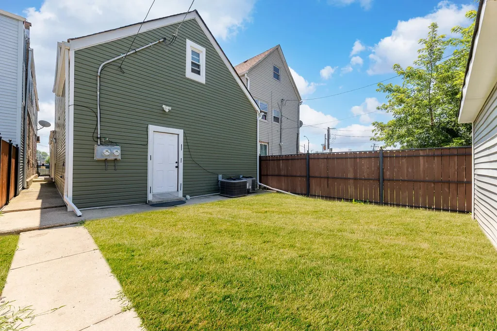 2746 West 47th Street Chicago IL 60632