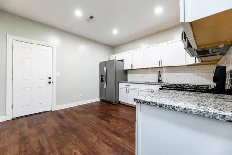 2746 West 47th Street Chicago IL 60632