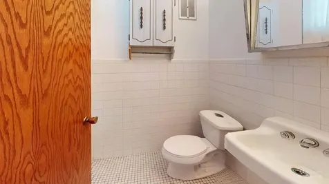 402 Oak Grove Avenue South Beloit IL 61080