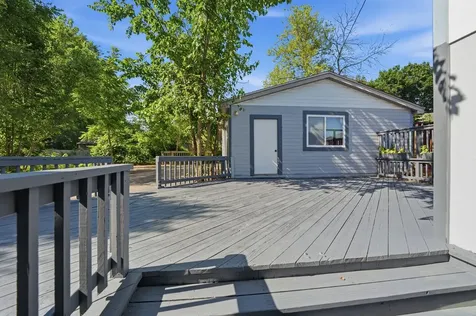 702 Columbus Street Mchenry IL 60051