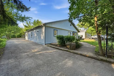 702 Columbus Street Mchenry IL 60051