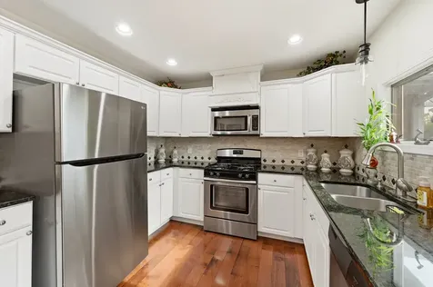 32 East Rickard Drive Oswego IL 60543