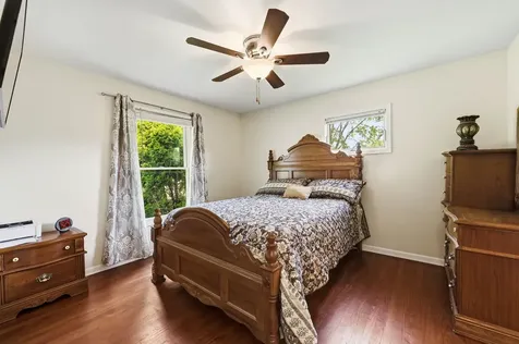 32 East Rickard Drive Oswego IL 60543