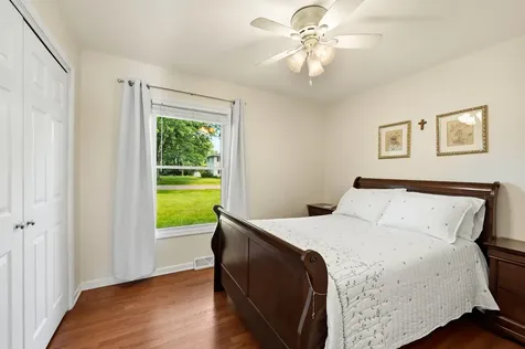 32 East Rickard Drive Oswego IL 60543