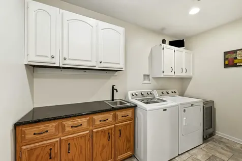 32 East Rickard Drive Oswego IL 60543