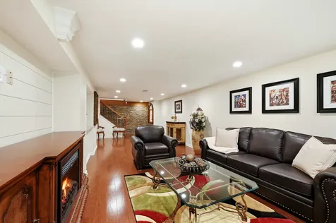 32 East Rickard Drive Oswego IL 60543