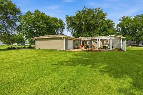 32 East Rickard Drive Oswego IL 60543
