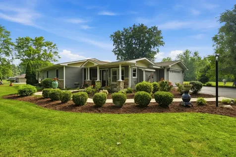 32 East Rickard Drive Oswego IL 60543