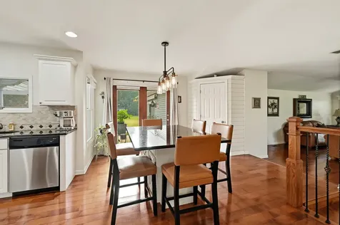 32 East Rickard Drive Oswego IL 60543