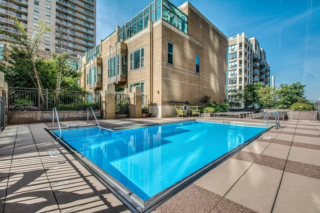 33 West Ontario Street Chicago IL 60654