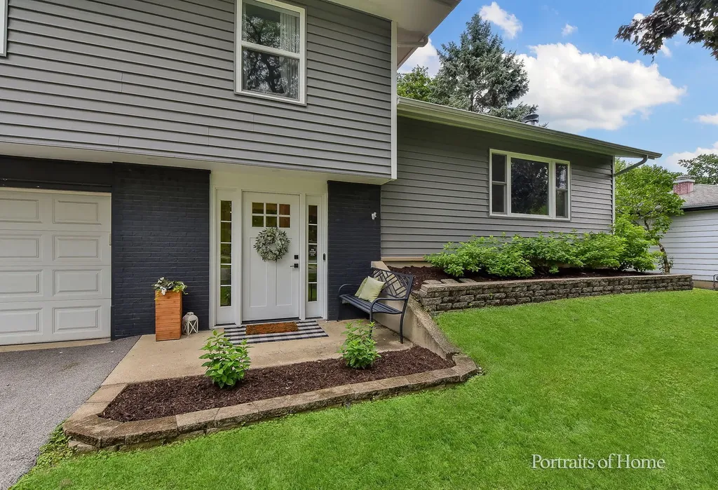 30W172 Claymore Lane Naperville IL 60563