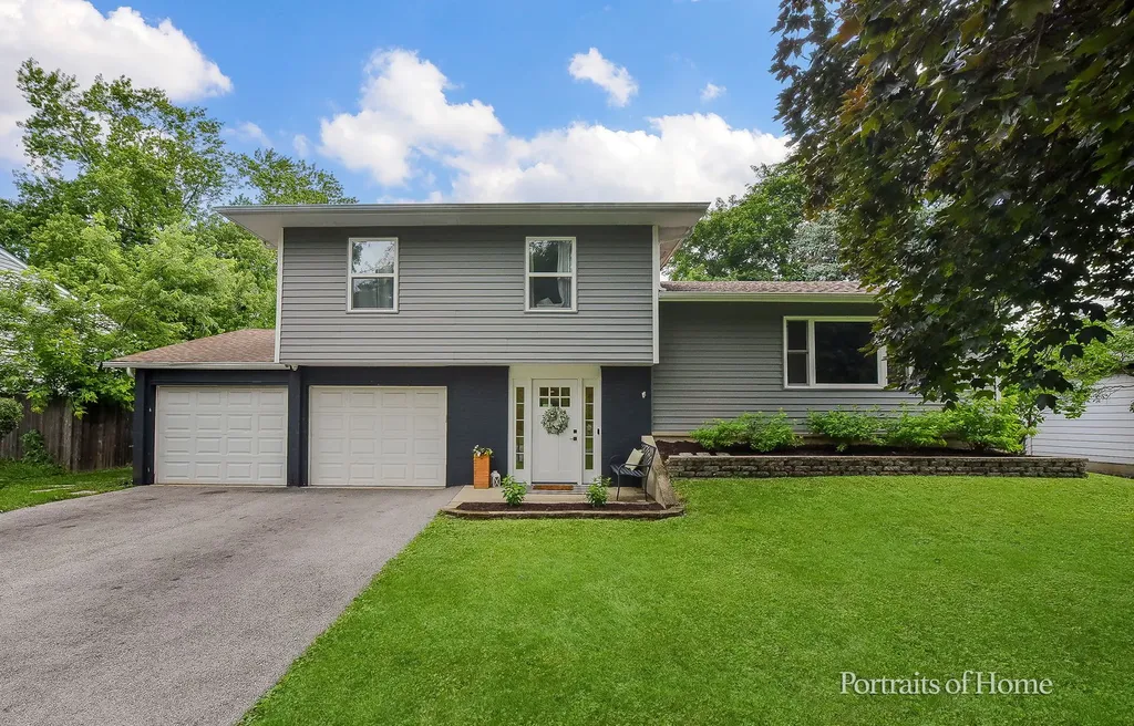30W172 Claymore Lane Naperville IL 60563