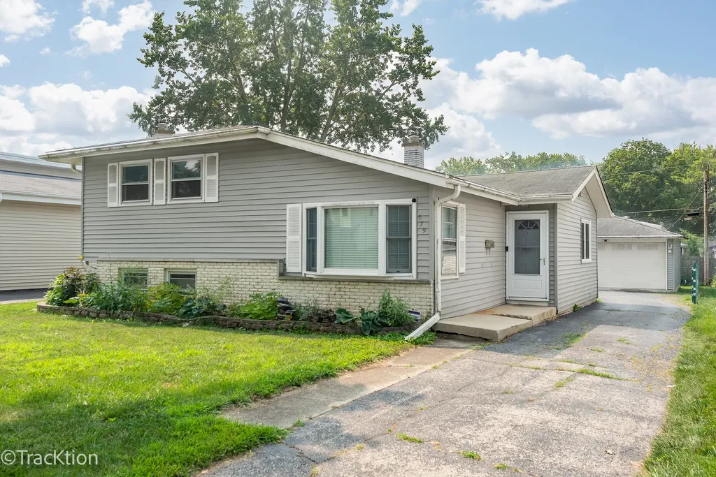 579 Coolidge Avenue Glen Ellyn IL 60137