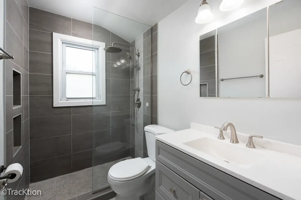 579 Coolidge Avenue Glen Ellyn IL 60137
