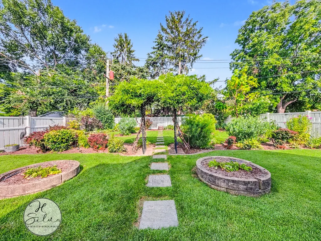 419 South Michigan Avenue Villa Park IL 60181