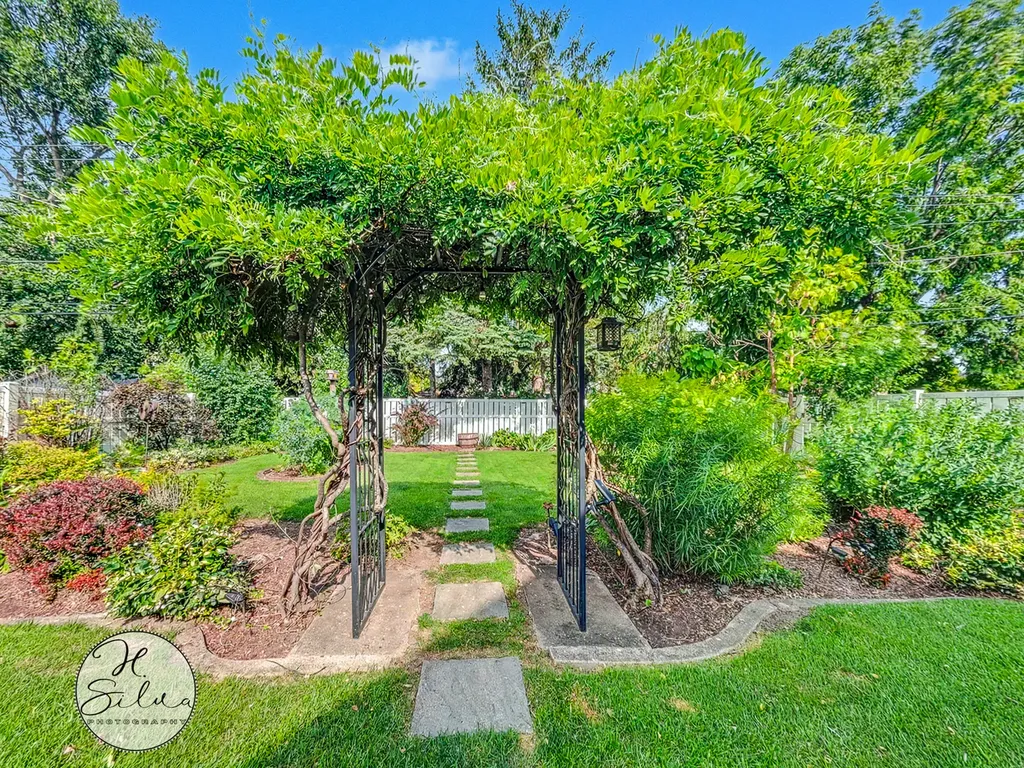 419 South Michigan Avenue Villa Park IL 60181