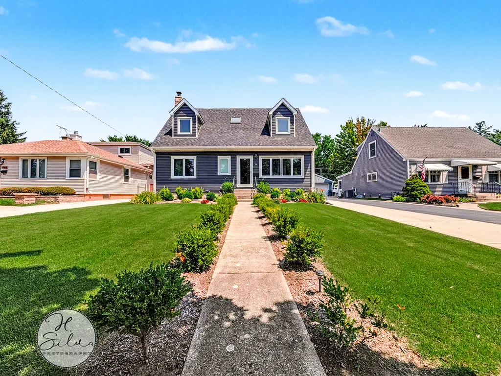 419 South Michigan Avenue Villa Park IL 60181