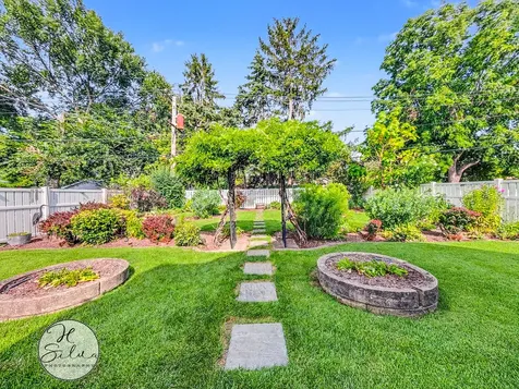 419 South Michigan Avenue Villa Park IL 60181